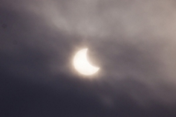 Сьогодні тернополяни могли бачити найбільше за останні 15 років сонячне затемнення (ВІДЕО)